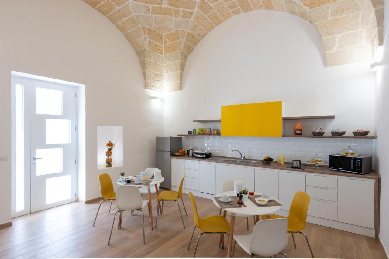 Dimora Le Volte Bed & Breakfast Lecce Exterior photo