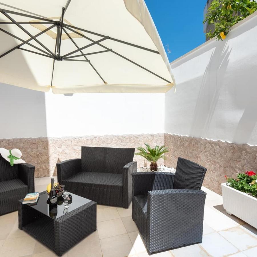 Dimora Le Volte Bed & Breakfast Lecce Exterior photo