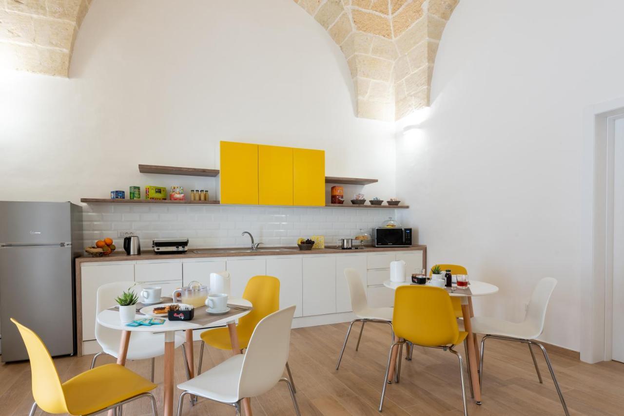 Dimora Le Volte Bed & Breakfast Lecce Exterior photo